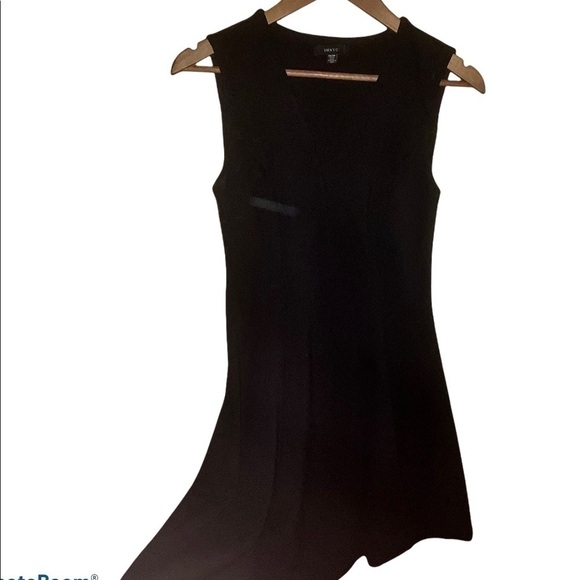 Isaac MIZRAH NYC LBD. Classic fit and flare black dress. - Picture 2 of 10